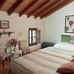 Gallinas De Maria *